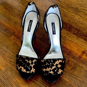 Dolce and Gabbana heels lace/gold size 8.5/38 1/2